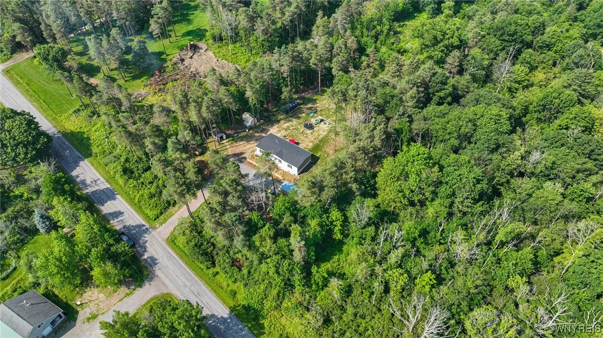 1926 Nesbitt Road, Attica, New York 14011, Attica, New York 14011, 3 Bedrooms Bedrooms, 5 Rooms Rooms,2 BathroomsBathrooms,Residential,For Sale,1926 Nesbitt Road, Attica, New York 14011,B1622550