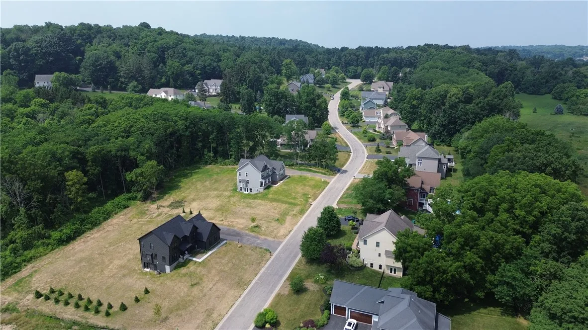 3 Colyer Crossing, Victor, New York 14564, Victor, New York 14564, 3 Bedrooms Bedrooms, 8 Rooms Rooms,2 BathroomsBathrooms,Residential,For Sale,3 Colyer Crossing, Victor, New York 14564,R1623027
