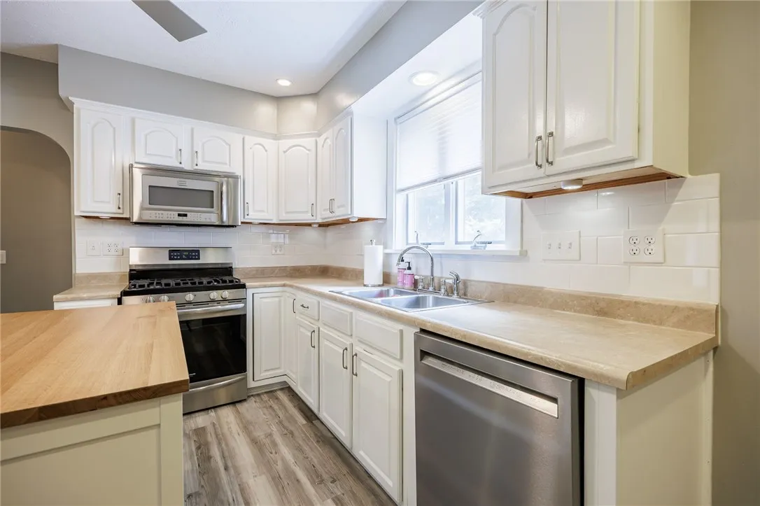 55 Curtice Park, Webster, New York 14580, Webster, New York 14580, 3 Bedrooms Bedrooms, 6 Rooms Rooms,1 BathroomBathrooms,Residential,Closed,55 Curtice Park, Webster, New York 14580,0,R1621763