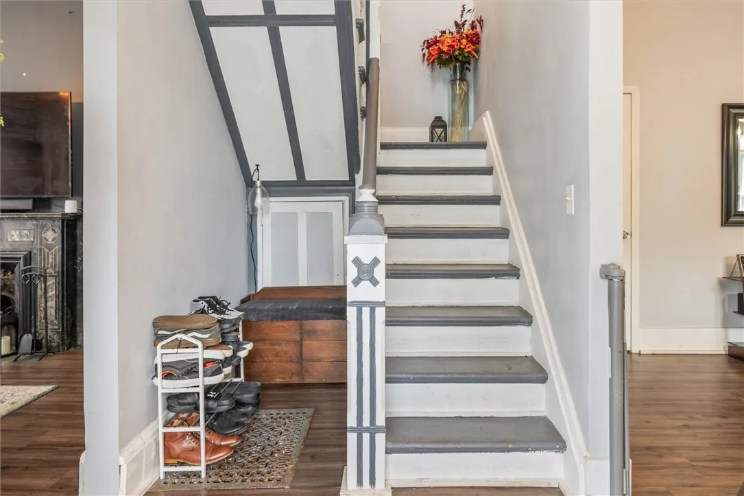 34 High Street, Lyons, New York 14489, Lyons, New York 14489, 7 Bedrooms Bedrooms, 15 Rooms Rooms,4 BathroomsBathrooms,Residential,For Sale,34 High Street, Lyons, New York 14489,R1623040