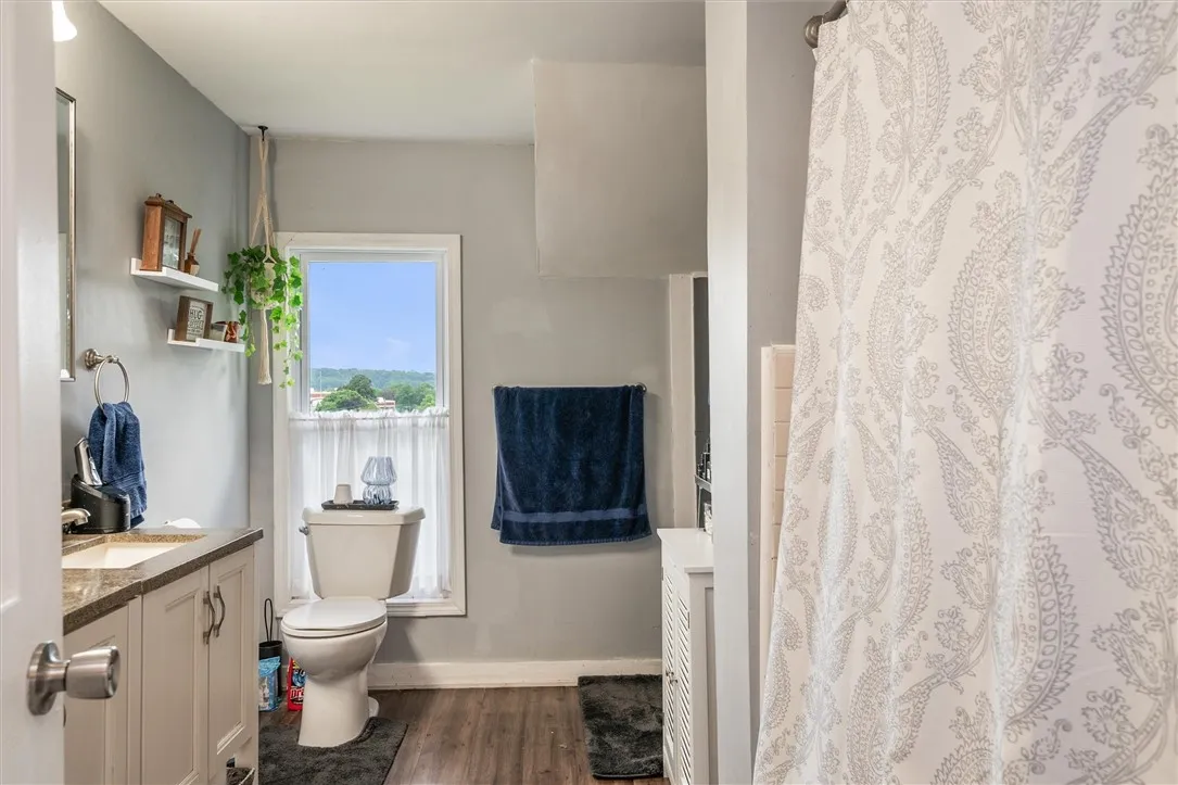 34 High Street, Lyons, New York 14489, Lyons, New York 14489, 7 Bedrooms Bedrooms, 15 Rooms Rooms,4 BathroomsBathrooms,Residential,For Sale,34 High Street, Lyons, New York 14489,R1623040