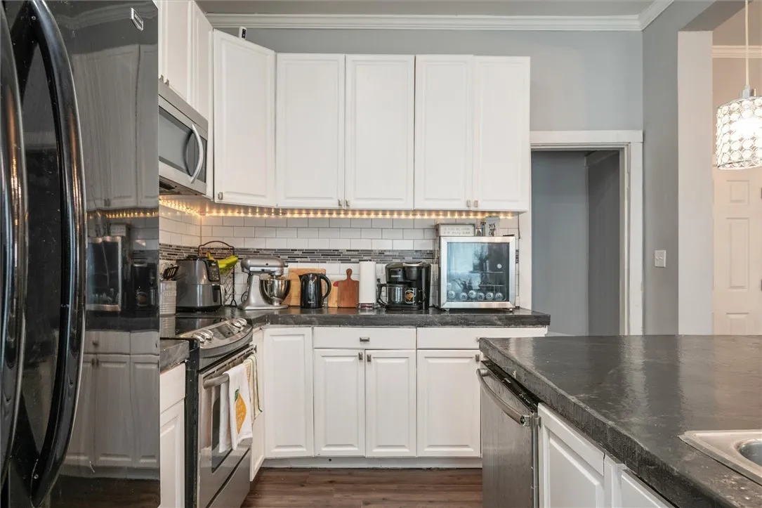 34 High Street, Lyons, New York 14489, Lyons, New York 14489, 7 Bedrooms Bedrooms, 15 Rooms Rooms,4 BathroomsBathrooms,Residential,For Sale,34 High Street, Lyons, New York 14489,R1623040