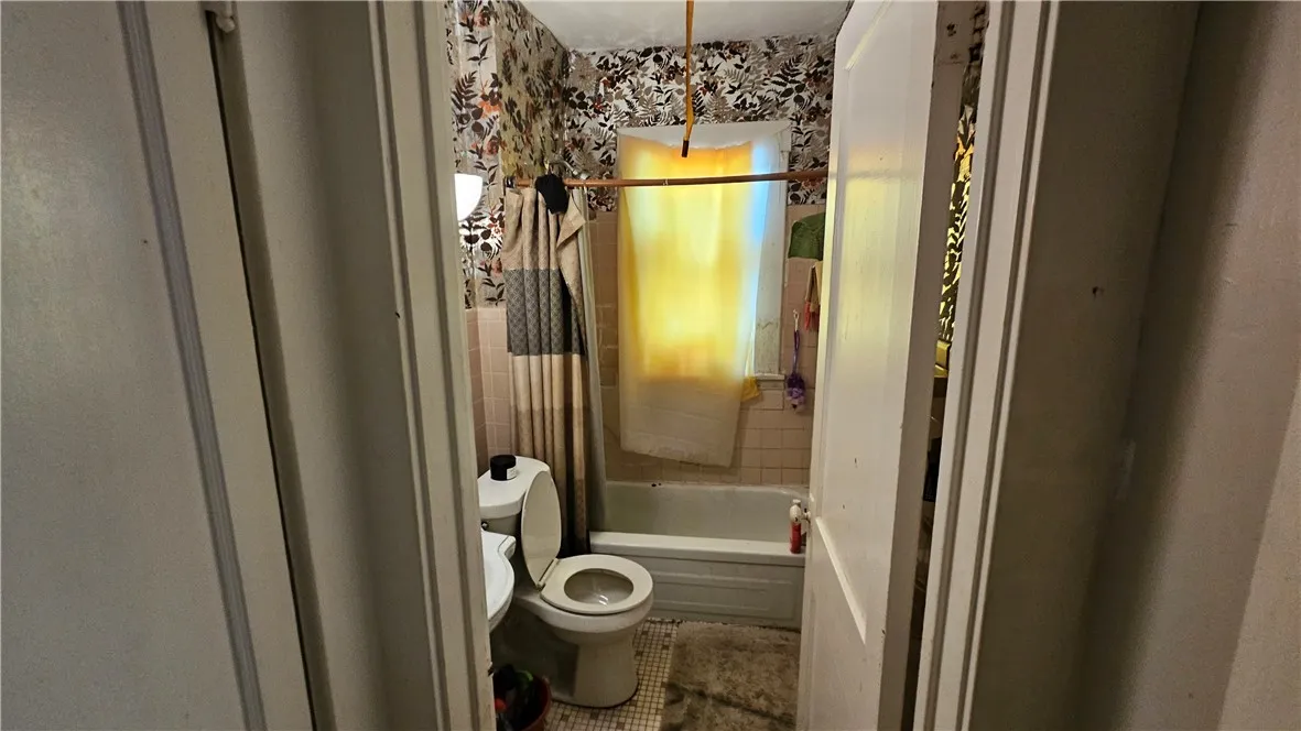 1900-1902 Clifford Avenue, Rochester, New York 146, Rochester, New York 14609, 6 Bedrooms Bedrooms, ,2 BathroomsBathrooms,Residential,For Sale,1900-1902 Clifford Avenue, Rochester, New York 146,R1622678