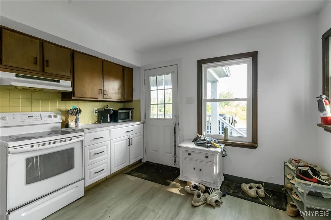 7495 Transit Road, Clarence, New York 14051, Clarence, New York 14051, 4 Bedrooms Bedrooms, ,2 BathroomsBathrooms,Residential,For Sale,7495 Transit Road, Clarence, New York 14051,B1622676
