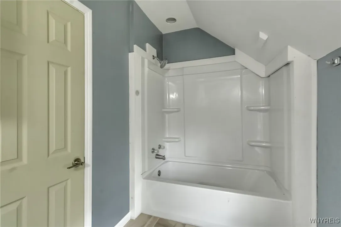 7495 Transit Road, Clarence, New York 14051, Clarence, New York 14051, 4 Bedrooms Bedrooms, ,2 BathroomsBathrooms,Residential,For Sale,7495 Transit Road, Clarence, New York 14051,B1622676