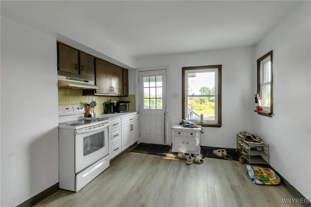 7495 Transit Road, Clarence, New York 14051, Clarence, New York 14051, 4 Bedrooms Bedrooms, ,2 BathroomsBathrooms,Residential,For Sale,7495 Transit Road, Clarence, New York 14051,B1622676