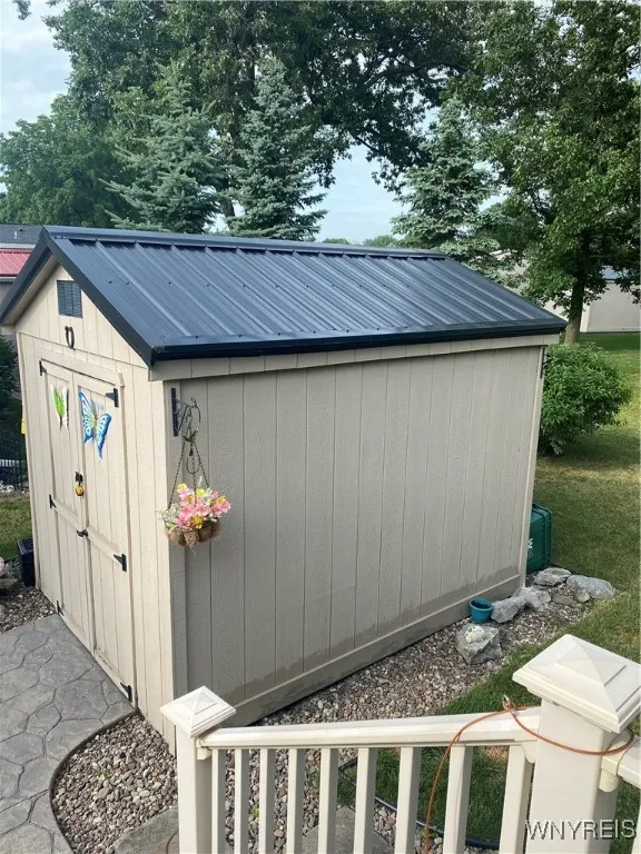4693 Hampstead Drive, Clarence, New York 14031, Clarence, New York 14031, 2 Bedrooms Bedrooms, 5 Rooms Rooms,2 BathroomsBathrooms,Residential,For Sale,4693 Hampstead Drive, Clarence, New York 14031,B1623048