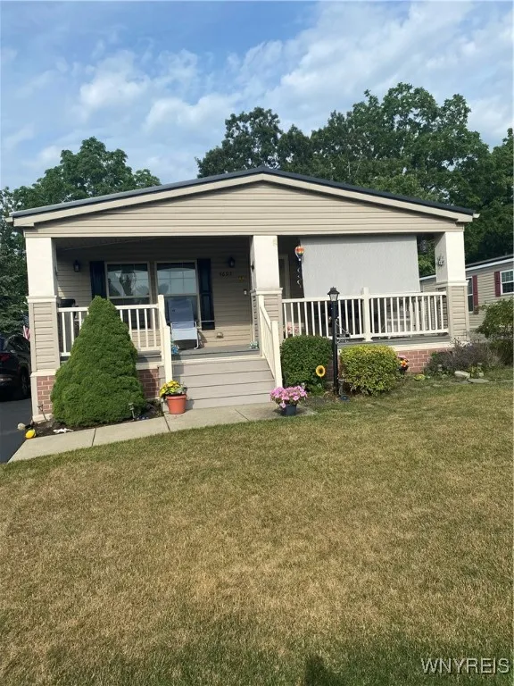 4693 Hampstead Drive, Clarence, New York 14031, Clarence, New York 14031, 2 Bedrooms Bedrooms, 5 Rooms Rooms,2 BathroomsBathrooms,Residential,For Sale,4693 Hampstead Drive, Clarence, New York 14031,B1623048