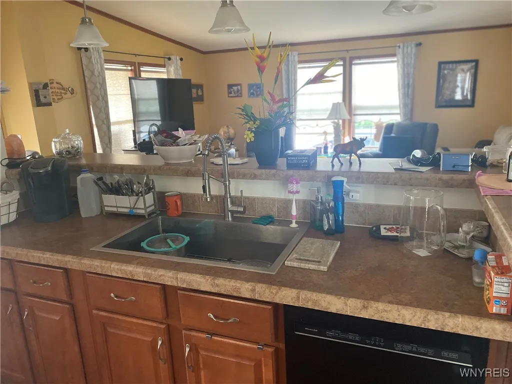 4693 Hampstead Drive, Clarence, New York 14031, Clarence, New York 14031, 2 Bedrooms Bedrooms, 5 Rooms Rooms,2 BathroomsBathrooms,Residential,For Sale,4693 Hampstead Drive, Clarence, New York 14031,B1623048