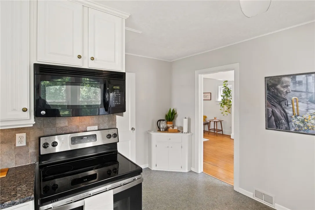 47 Mildorf Street, Rochester, New York 14609, Rochester, New York 14609, 3 Bedrooms Bedrooms, 6 Rooms Rooms,1 BathroomBathrooms,Residential,For Sale,47 Mildorf Street, Rochester, New York 14609,R1623043