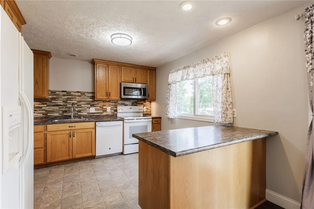 116 Churchill Drive North, Greece, New York 14616, Greece, New York 14616, 4 Bedrooms Bedrooms, 8 Rooms Rooms,1 BathroomBathrooms,Residential,For Sale,116 Churchill Drive North, Greece, New York 14616,R1622752