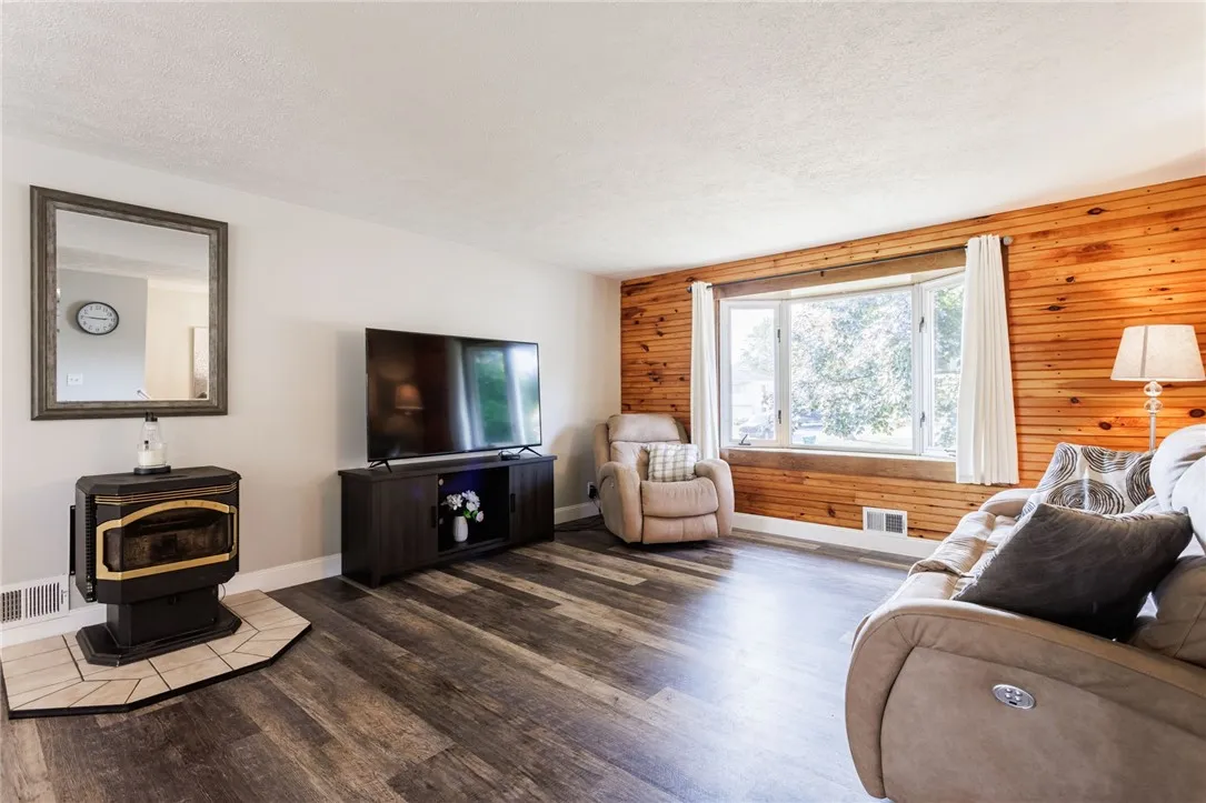 116 Churchill Drive North, Greece, New York 14616, Greece, New York 14616, 4 Bedrooms Bedrooms, 8 Rooms Rooms,1 BathroomBathrooms,Residential,For Sale,116 Churchill Drive North, Greece, New York 14616,R1622752