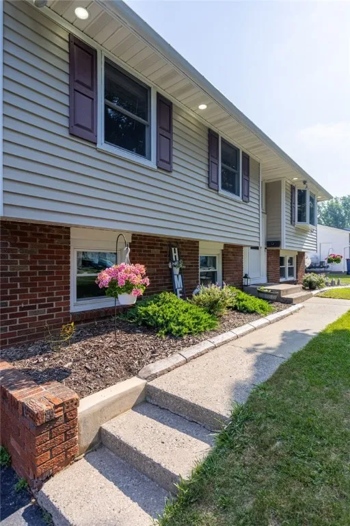 116 Churchill Drive North, Greece, New York 14616, Greece, New York 14616, 4 Bedrooms Bedrooms, 8 Rooms Rooms,1 BathroomBathrooms,Residential,For Sale,116 Churchill Drive North, Greece, New York 14616,R1622752