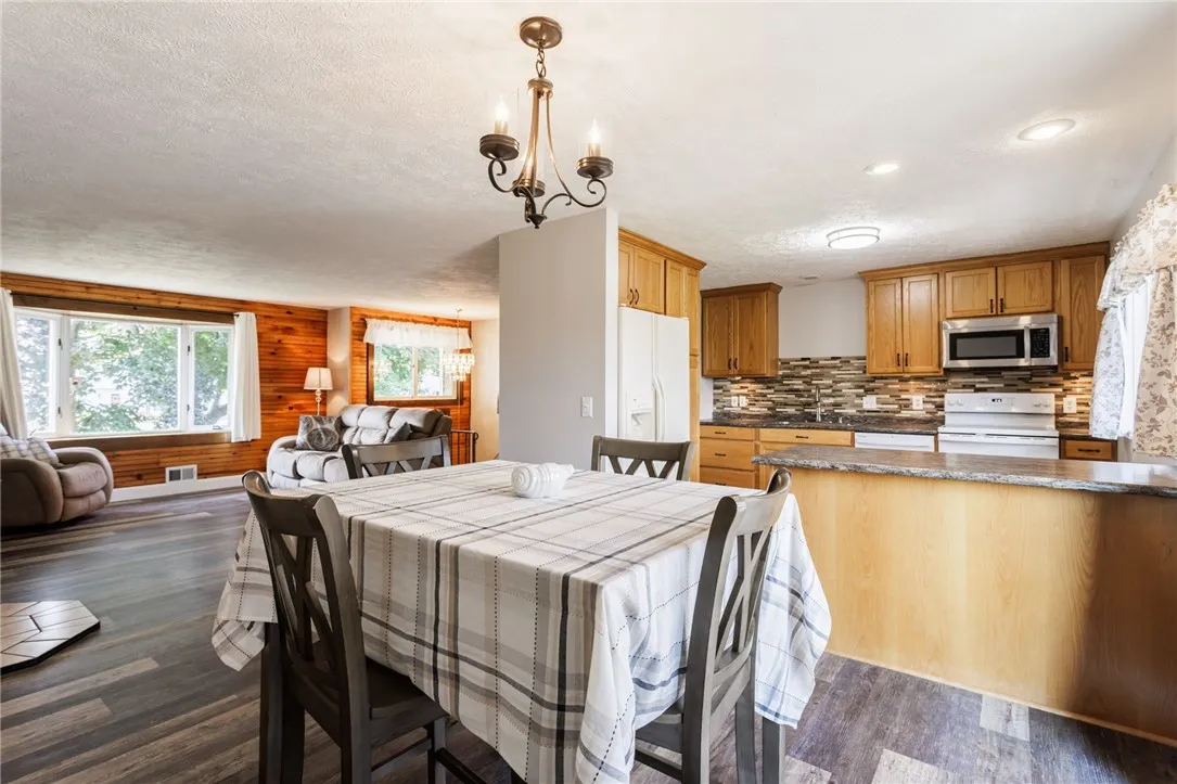 116 Churchill Drive North, Greece, New York 14616, Greece, New York 14616, 4 Bedrooms Bedrooms, 8 Rooms Rooms,1 BathroomBathrooms,Residential,For Sale,116 Churchill Drive North, Greece, New York 14616,R1622752