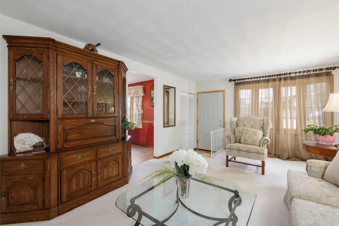 73 Judith Drive, Cheektowaga, New York 14227, Cheektowaga, New York 14227, 4 Bedrooms Bedrooms, 8 Rooms Rooms,2 BathroomsBathrooms,Residential,For Sale,73 Judith Drive, Cheektowaga, New York 14227,R1620978