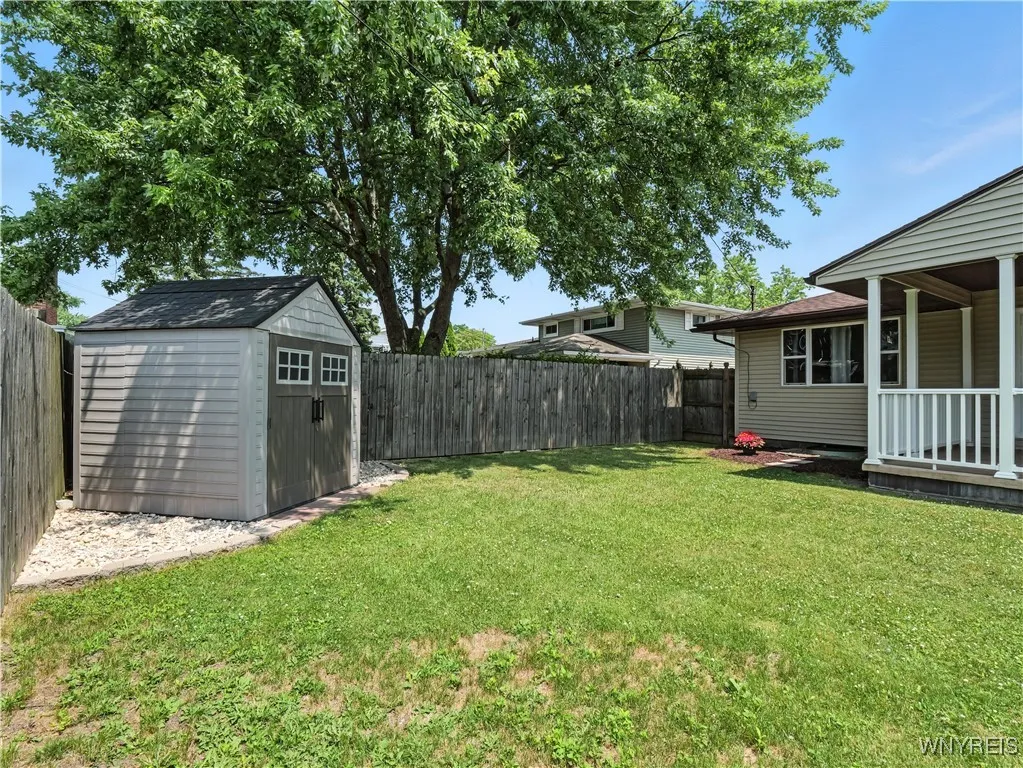 394 Evergreen Drive, Tonawanda, New York 14150, Tonawanda, New York 14150, 3 Bedrooms Bedrooms, 6 Rooms Rooms,2 BathroomsBathrooms,Residential,Closed,394 Evergreen Drive, Tonawanda, New York 14150,0,B1623012