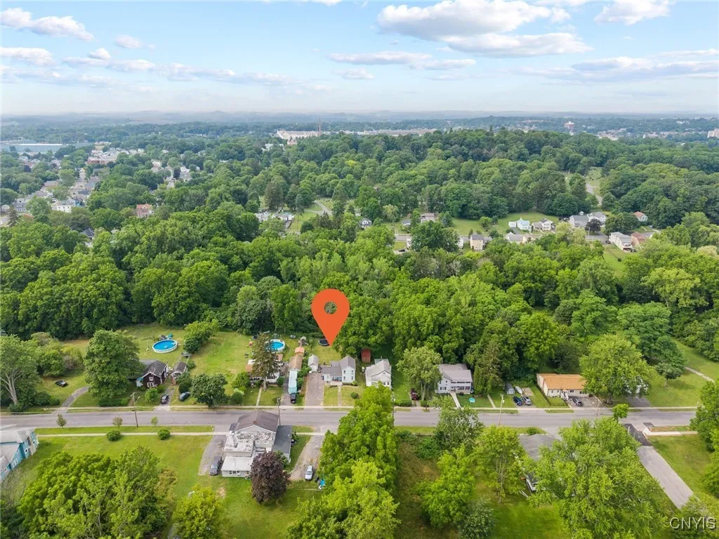 55 Chapman Avenue, Auburn, New York 13021, Auburn, New York 13021, 2 Bedrooms Bedrooms, 5 Rooms Rooms,2 BathroomsBathrooms,Residential,Closed,55 Chapman Avenue, Auburn, New York 13021,0,S1622941