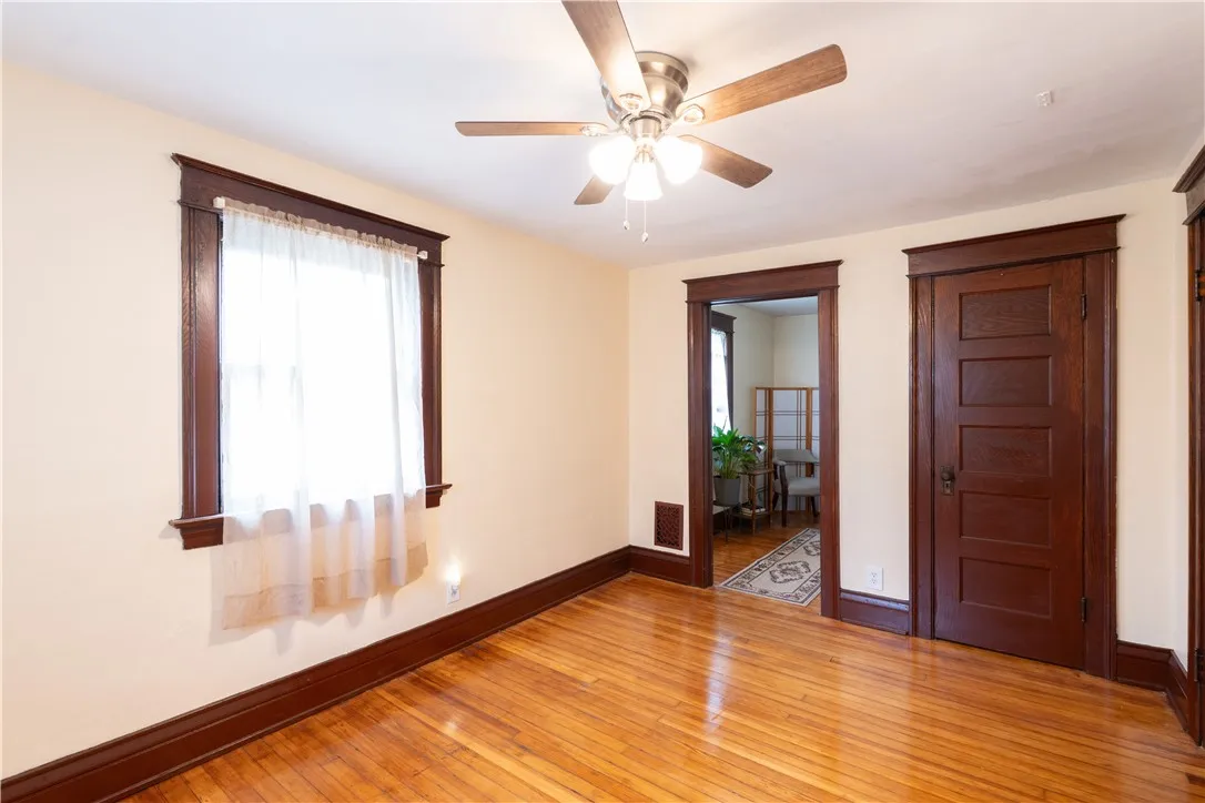 287 Curlew Street, Rochester, New York 14613, Rochester, New York 14613, 3 Bedrooms Bedrooms, 9 Rooms Rooms,1 BathroomBathrooms,Residential,For Sale,287 Curlew Street, Rochester, New York 14613,R1622487