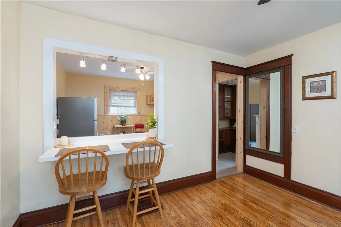 287 Curlew Street, Rochester, New York 14613, Rochester, New York 14613, 3 Bedrooms Bedrooms, 9 Rooms Rooms,1 BathroomBathrooms,Residential,For Sale,287 Curlew Street, Rochester, New York 14613,R1622487