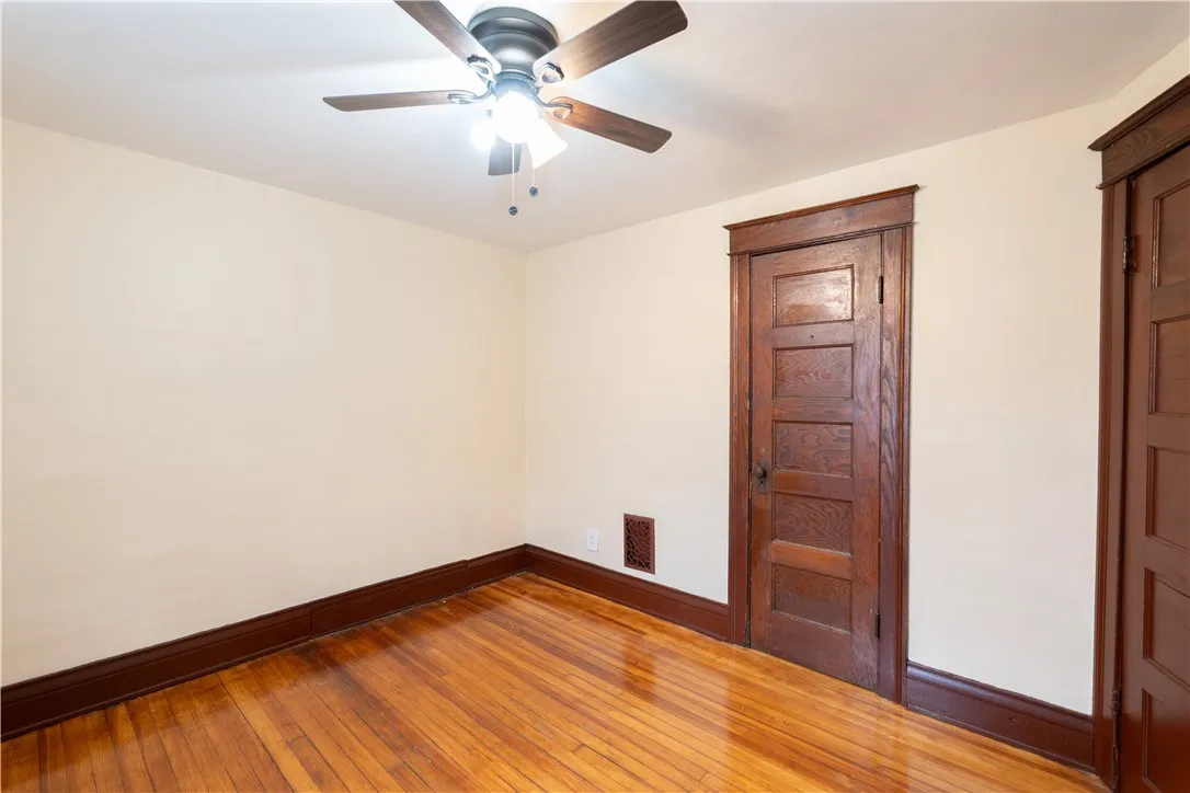 287 Curlew Street, Rochester, New York 14613, Rochester, New York 14613, 3 Bedrooms Bedrooms, 9 Rooms Rooms,1 BathroomBathrooms,Residential,For Sale,287 Curlew Street, Rochester, New York 14613,R1622487
