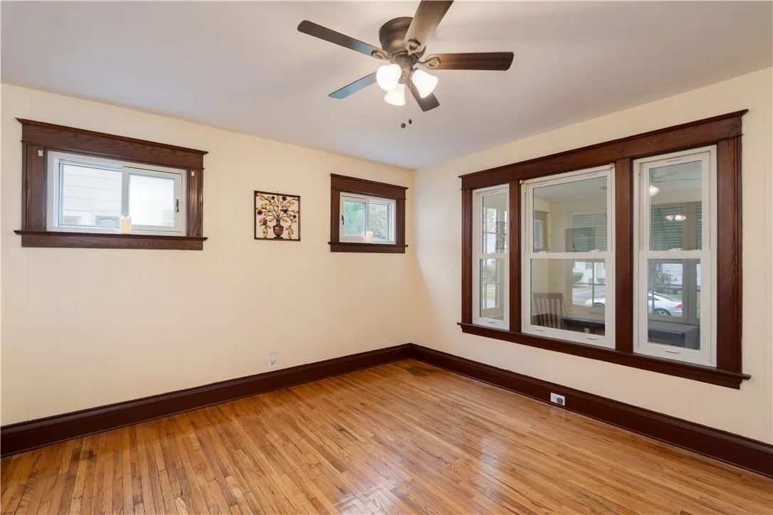 287 Curlew Street, Rochester, New York 14613, Rochester, New York 14613, 3 Bedrooms Bedrooms, 9 Rooms Rooms,1 BathroomBathrooms,Residential,For Sale,287 Curlew Street, Rochester, New York 14613,R1622487
