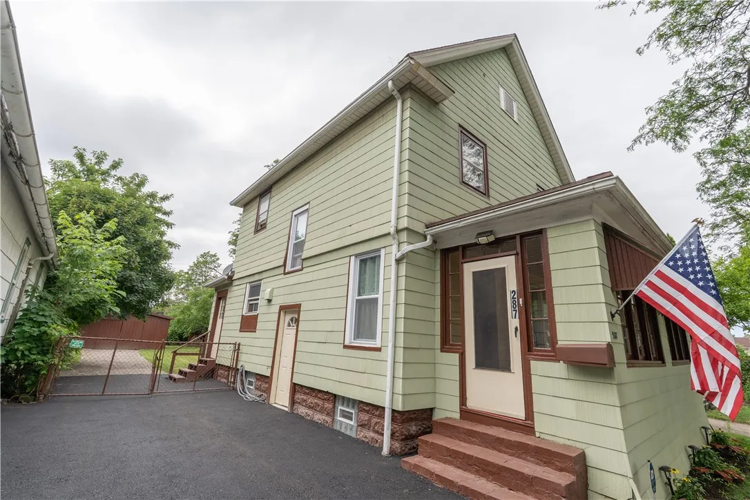 287 Curlew Street, Rochester, New York 14613, Rochester, New York 14613, 3 Bedrooms Bedrooms, 9 Rooms Rooms,1 BathroomBathrooms,Residential,For Sale,287 Curlew Street, Rochester, New York 14613,R1622487