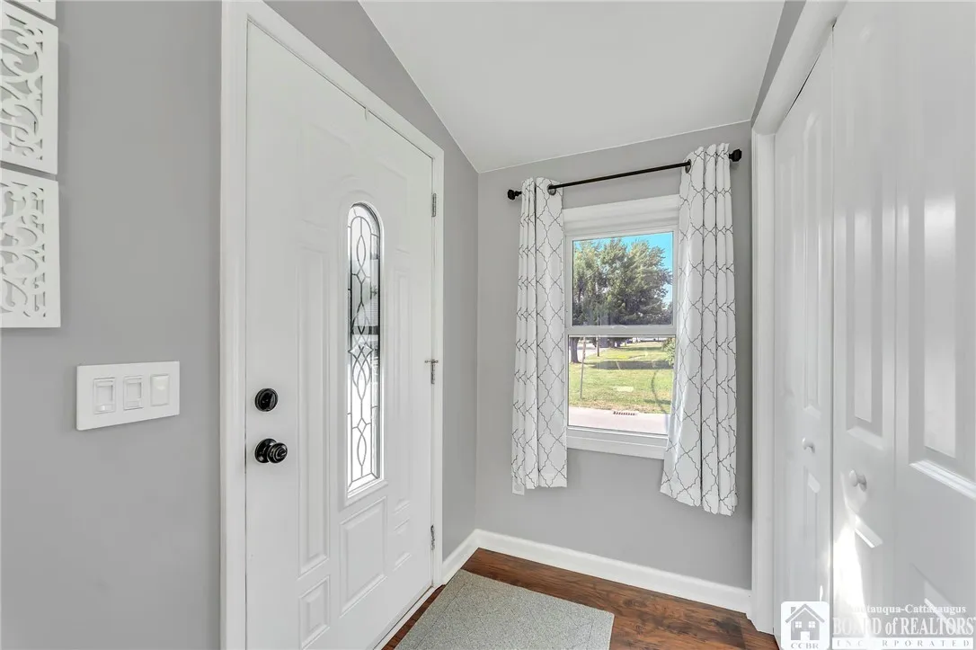 173 Dwyer Street, West Seneca, New York 14224, West Seneca, New York 14224, 3 Bedrooms Bedrooms, 8 Rooms Rooms,1 BathroomBathrooms,Residential,For Sale,173 Dwyer Street, West Seneca, New York 14224,R1622928