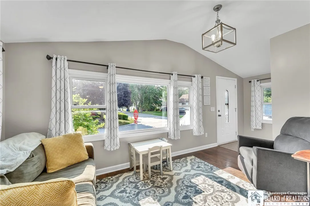 173 Dwyer Street, West Seneca, New York 14224, West Seneca, New York 14224, 3 Bedrooms Bedrooms, 8 Rooms Rooms,1 BathroomBathrooms,Residential,For Sale,173 Dwyer Street, West Seneca, New York 14224,R1622928