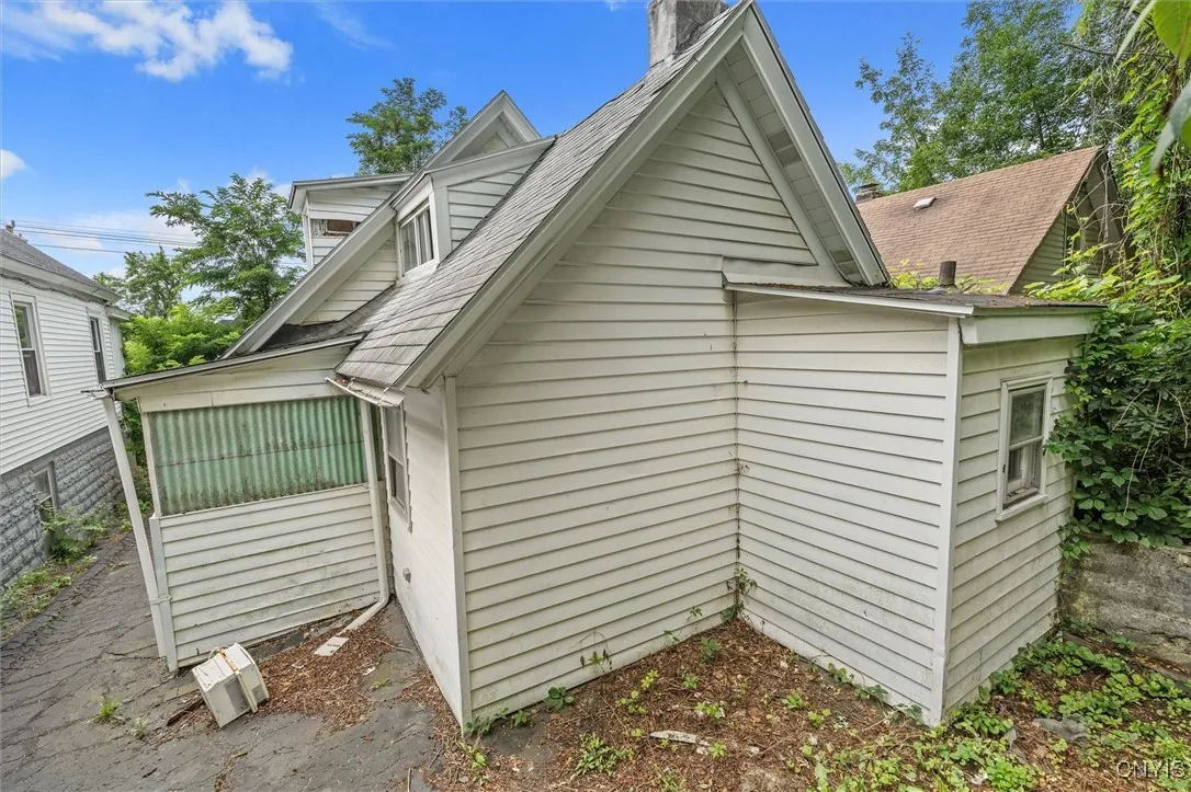 1445 Burnet Avenue, Syracuse, New York 13206, Syracuse, New York 13206, 3 Bedrooms Bedrooms, 7 Rooms Rooms,1 BathroomBathrooms,Residential,For Sale,1445 Burnet Avenue, Syracuse, New York 13206,S1622670