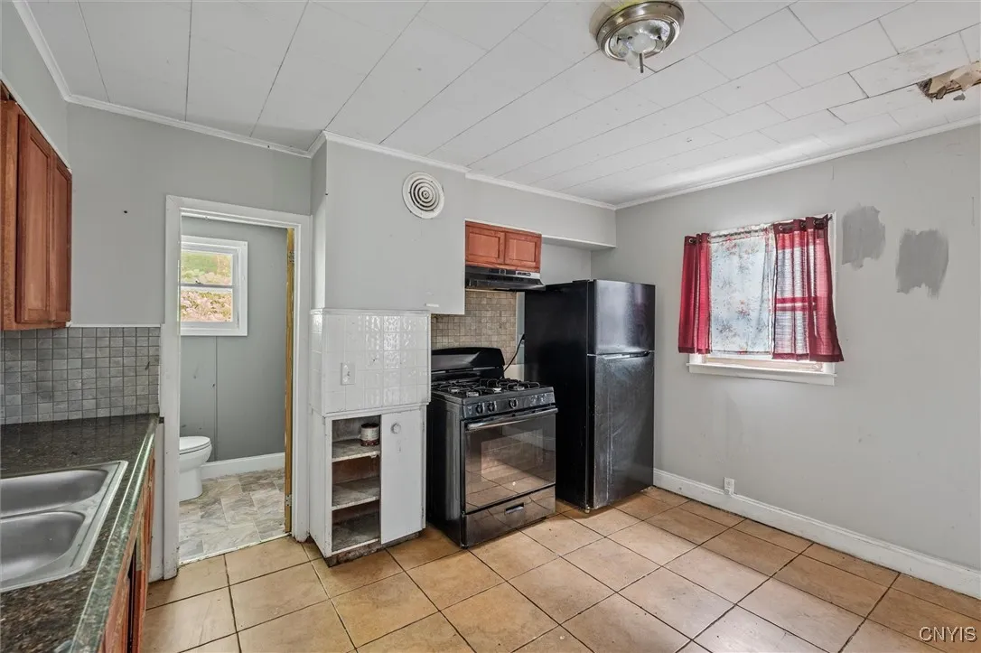 1445 Burnet Avenue, Syracuse, New York 13206, Syracuse, New York 13206, 3 Bedrooms Bedrooms, 7 Rooms Rooms,1 BathroomBathrooms,Residential,For Sale,1445 Burnet Avenue, Syracuse, New York 13206,S1622670