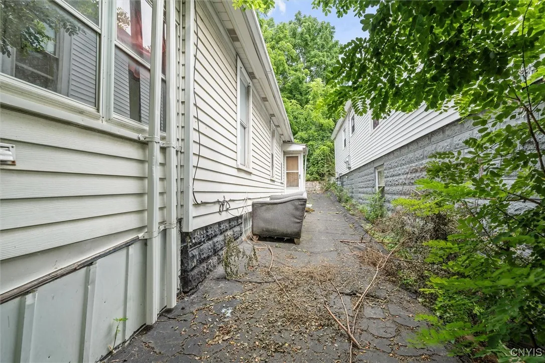 1445 Burnet Avenue, Syracuse, New York 13206, Syracuse, New York 13206, 3 Bedrooms Bedrooms, 7 Rooms Rooms,1 BathroomBathrooms,Residential,For Sale,1445 Burnet Avenue, Syracuse, New York 13206,S1622670