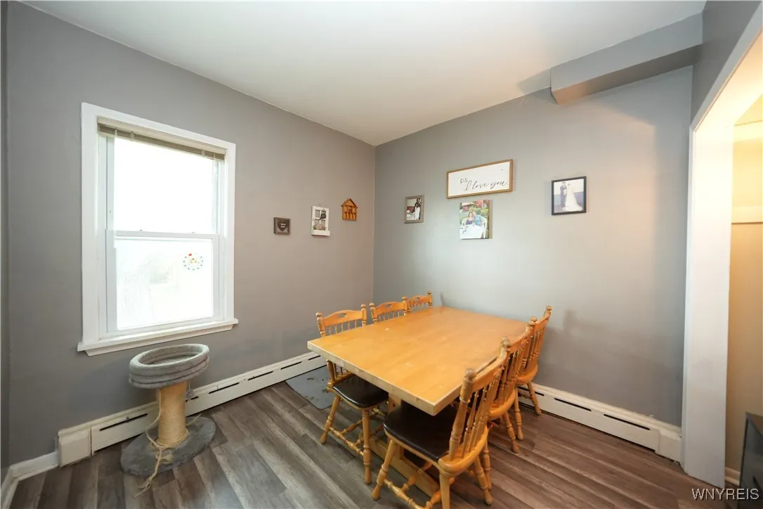 15 Delton Street, Tonawanda, New York 14150, Tonawanda, New York 14150, 4 Bedrooms Bedrooms, 7 Rooms Rooms,2 BathroomsBathrooms,Residential,For Sale,15 Delton Street, Tonawanda, New York 14150,B1622996