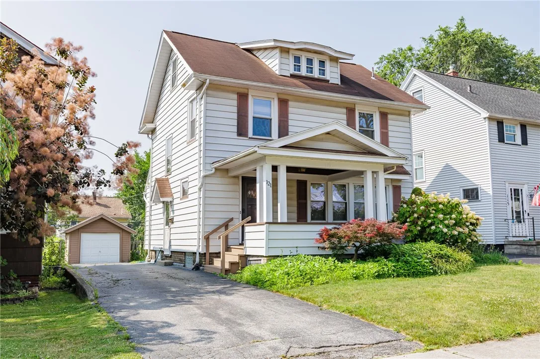 121 Harwick Road, Irondequoit, New York 14609, Irondequoit, New York 14609, 3 Bedrooms Bedrooms, 7 Rooms Rooms,1 BathroomBathrooms,Residential,Closed,121 Harwick Road, Irondequoit, New York 14609,0,R1621974