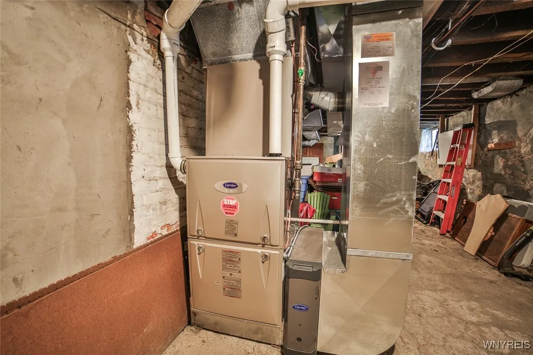 227 Highland Avenue, Buffalo, New York 14222, Buffalo, New York 14222, 4 Bedrooms Bedrooms, 12 Rooms Rooms,3 BathroomsBathrooms,Residential,For Sale,227 Highland Avenue, Buffalo, New York 14222,B1623079