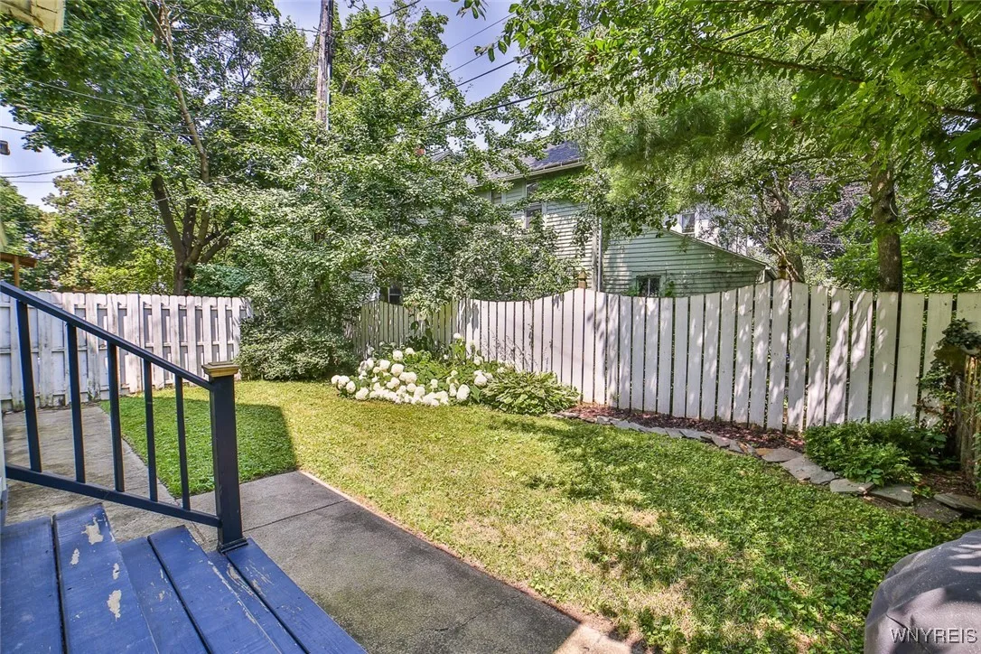 227 Highland Avenue, Buffalo, New York 14222, Buffalo, New York 14222, 4 Bedrooms Bedrooms, 12 Rooms Rooms,3 BathroomsBathrooms,Residential,For Sale,227 Highland Avenue, Buffalo, New York 14222,B1623079