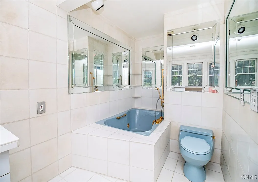 210 Sedgwick Drive, Syracuse, New York 13203, Syracuse, New York 13203, 5 Bedrooms Bedrooms, 9 Rooms Rooms,3 BathroomsBathrooms,Residential,For Sale,210 Sedgwick Drive, Syracuse, New York 13203,S1622201