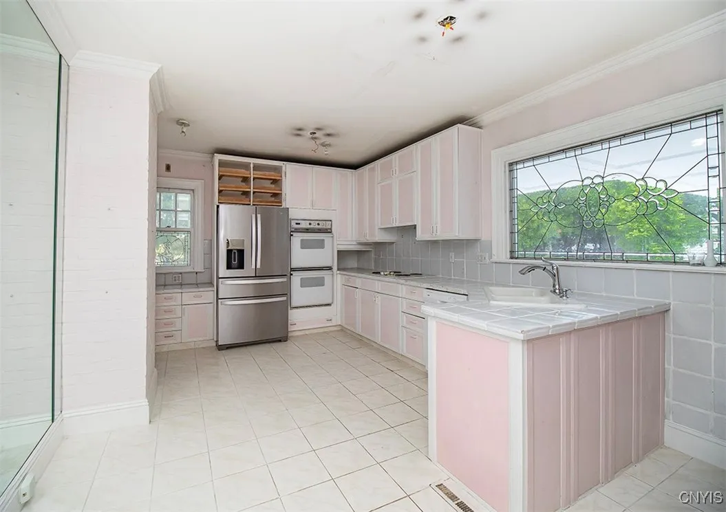 210 Sedgwick Drive, Syracuse, New York 13203, Syracuse, New York 13203, 5 Bedrooms Bedrooms, 9 Rooms Rooms,3 BathroomsBathrooms,Residential,For Sale,210 Sedgwick Drive, Syracuse, New York 13203,S1622201