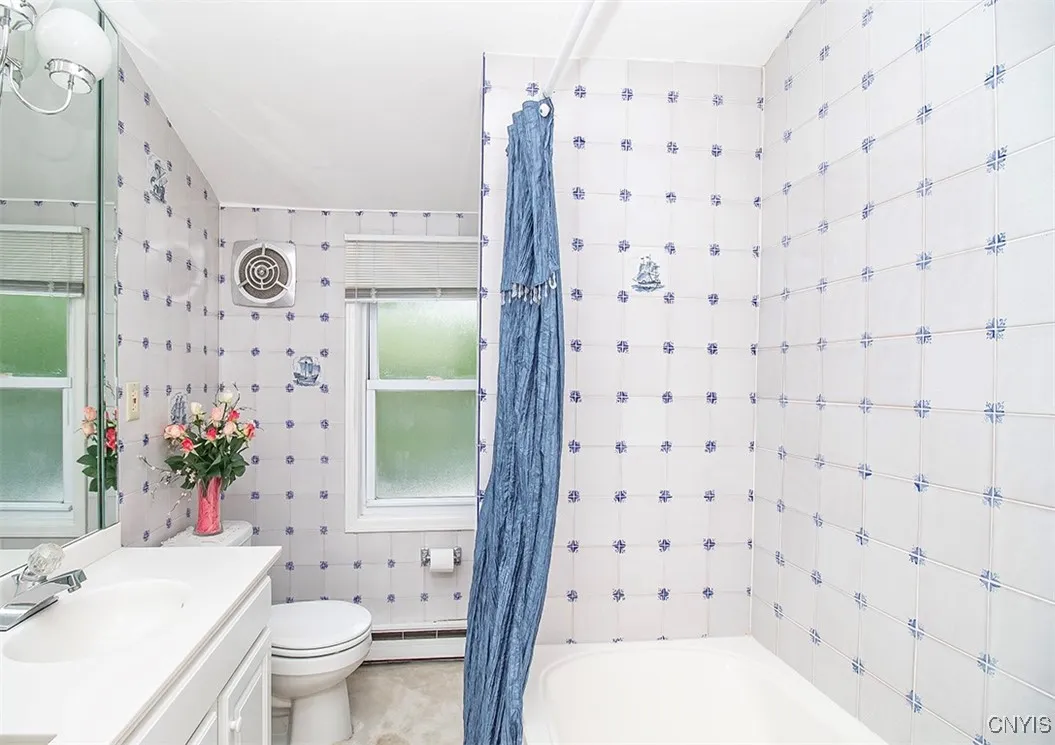 210 Sedgwick Drive, Syracuse, New York 13203, Syracuse, New York 13203, 5 Bedrooms Bedrooms, 9 Rooms Rooms,3 BathroomsBathrooms,Residential,For Sale,210 Sedgwick Drive, Syracuse, New York 13203,S1622201