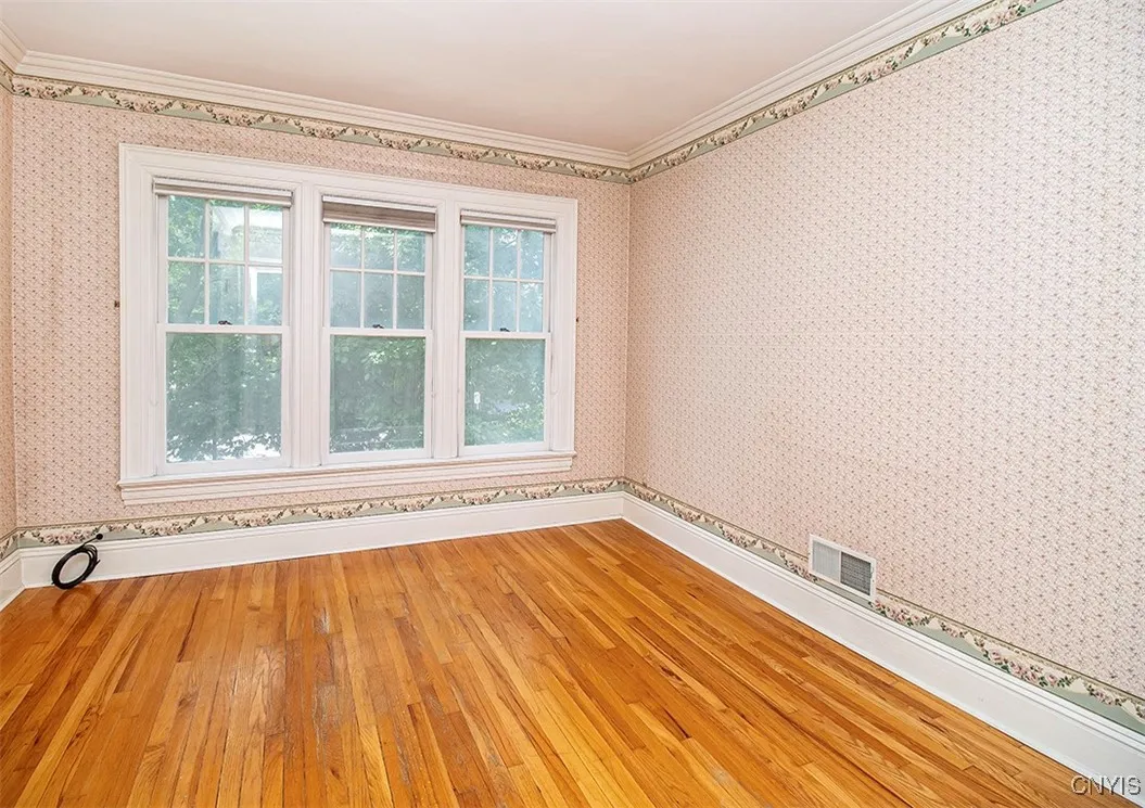 210 Sedgwick Drive, Syracuse, New York 13203, Syracuse, New York 13203, 5 Bedrooms Bedrooms, 9 Rooms Rooms,3 BathroomsBathrooms,Residential,For Sale,210 Sedgwick Drive, Syracuse, New York 13203,S1622201