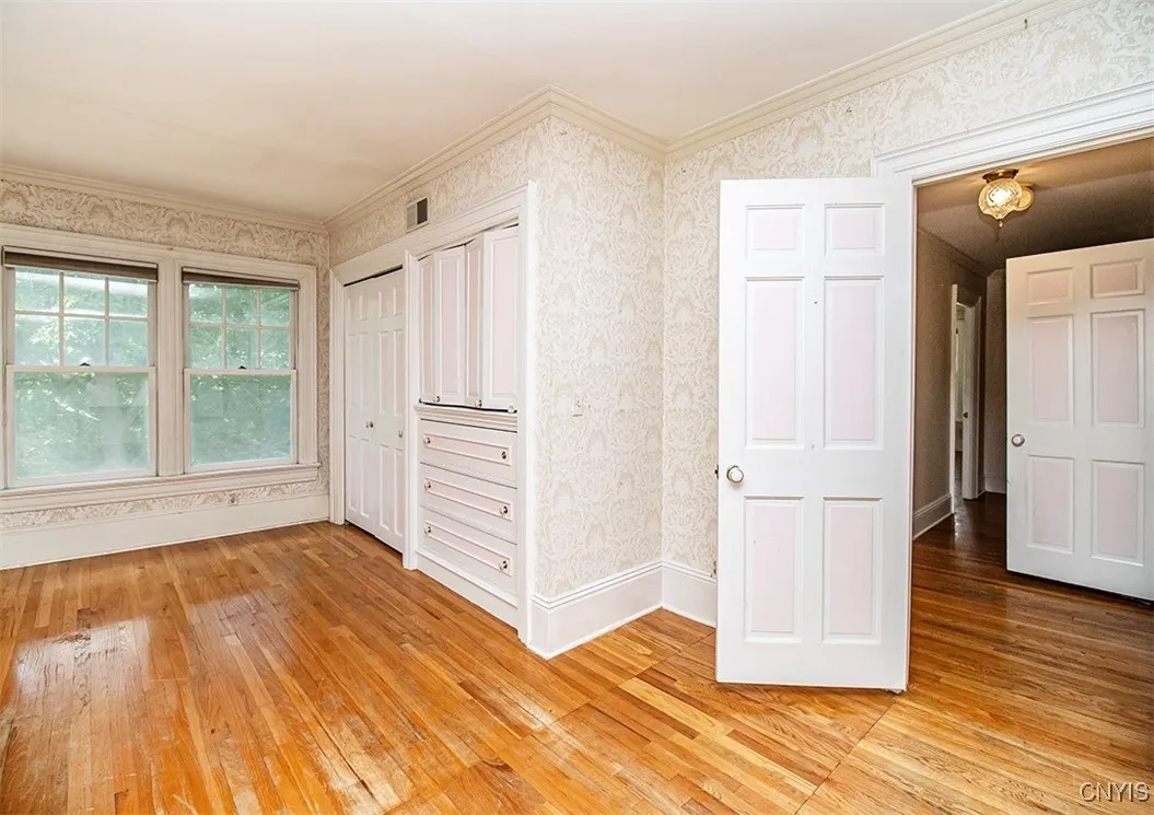 210 Sedgwick Drive, Syracuse, New York 13203, Syracuse, New York 13203, 5 Bedrooms Bedrooms, 9 Rooms Rooms,3 BathroomsBathrooms,Residential,For Sale,210 Sedgwick Drive, Syracuse, New York 13203,S1622201