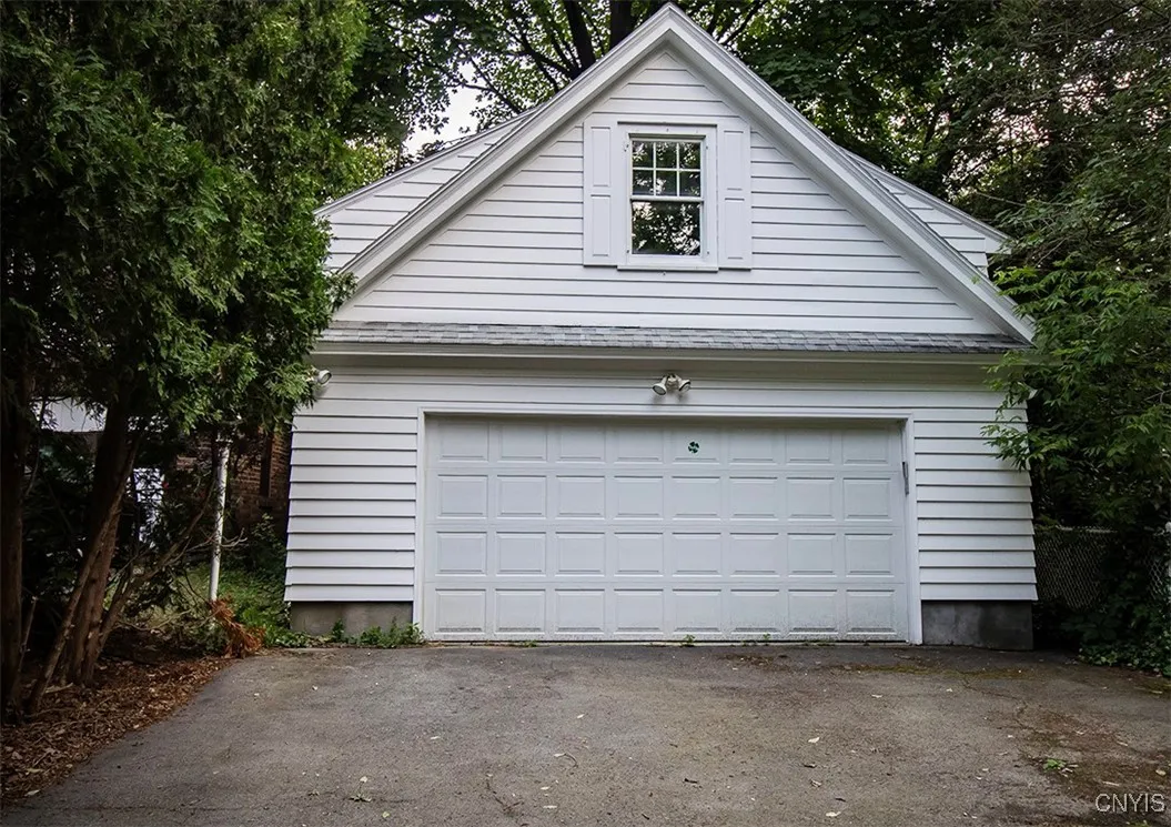 210 Sedgwick Drive, Syracuse, New York 13203, Syracuse, New York 13203, 5 Bedrooms Bedrooms, 9 Rooms Rooms,3 BathroomsBathrooms,Residential,For Sale,210 Sedgwick Drive, Syracuse, New York 13203,S1622201