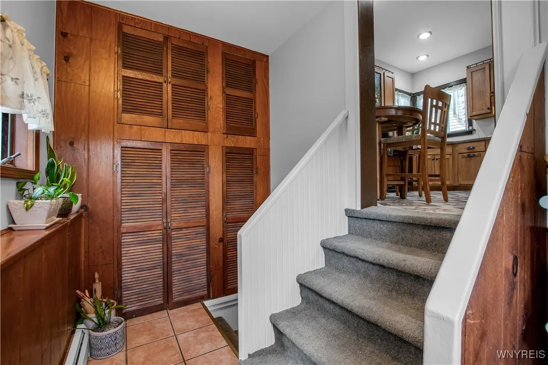 Mudroom from kitchen to basement