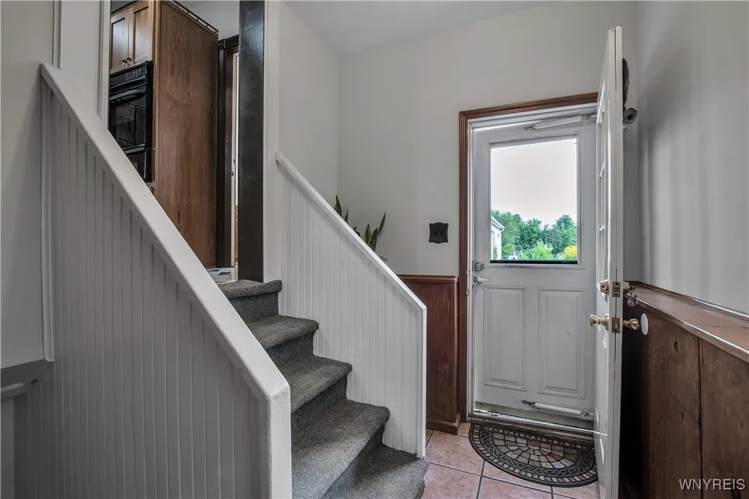 Mudroom from kitchen to​​‌​​​​‌​​‌‌​‌‌​​​‌‌​‌​‌​‌​​​‌​​ patio