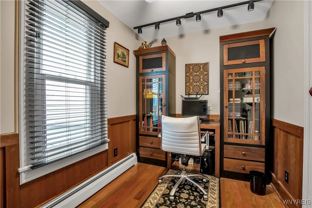 1st floor office