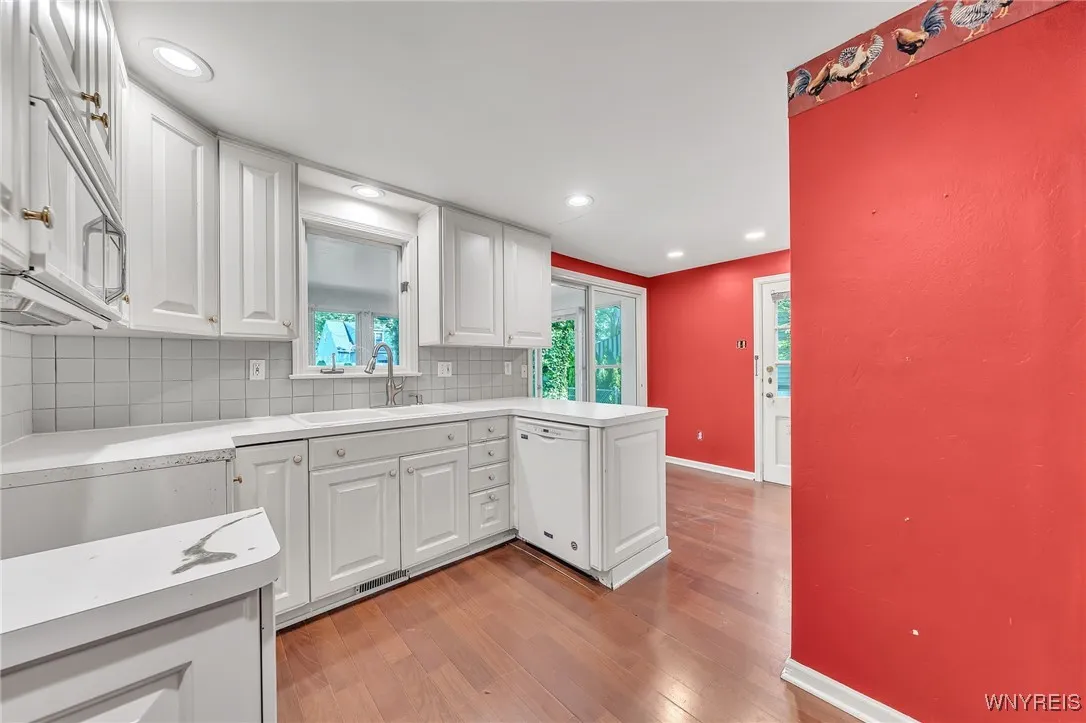 158 Darwin Drive, Amherst, New York 14226, Amherst, New York 14226, 3 Bedrooms Bedrooms, 7 Rooms Rooms,1 BathroomBathrooms,Residential,For Sale,158 Darwin Drive, Amherst, New York 14226,B1622898