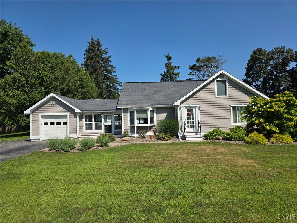 5937 Lakeshore Road, Cicero, New York 13039, Cicero, New York 13039, 3 Bedrooms Bedrooms, 7 Rooms Rooms,2 BathroomsBathrooms,Residential,Closed,5937 Lakeshore Road, Cicero, New York 13039,S1618549