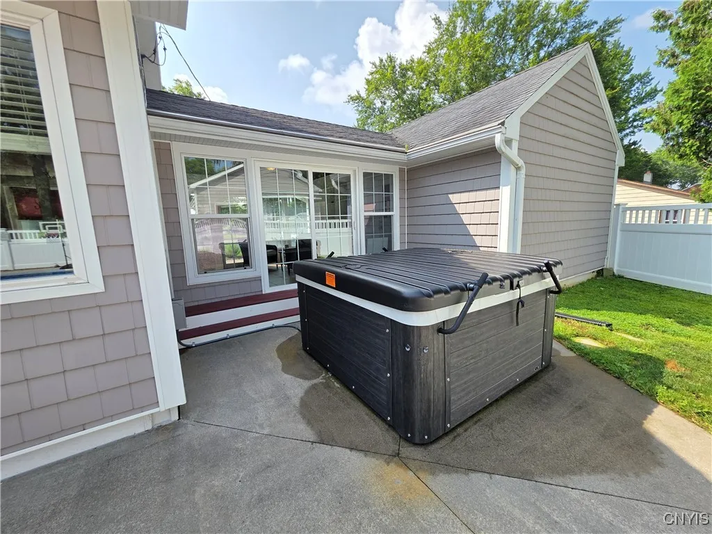 5937 Lakeshore Road, Cicero, New York 13039, Cicero, New York 13039, 3 Bedrooms Bedrooms, 7 Rooms Rooms,2 BathroomsBathrooms,Residential,Closed,5937 Lakeshore Road, Cicero, New York 13039,S1618549