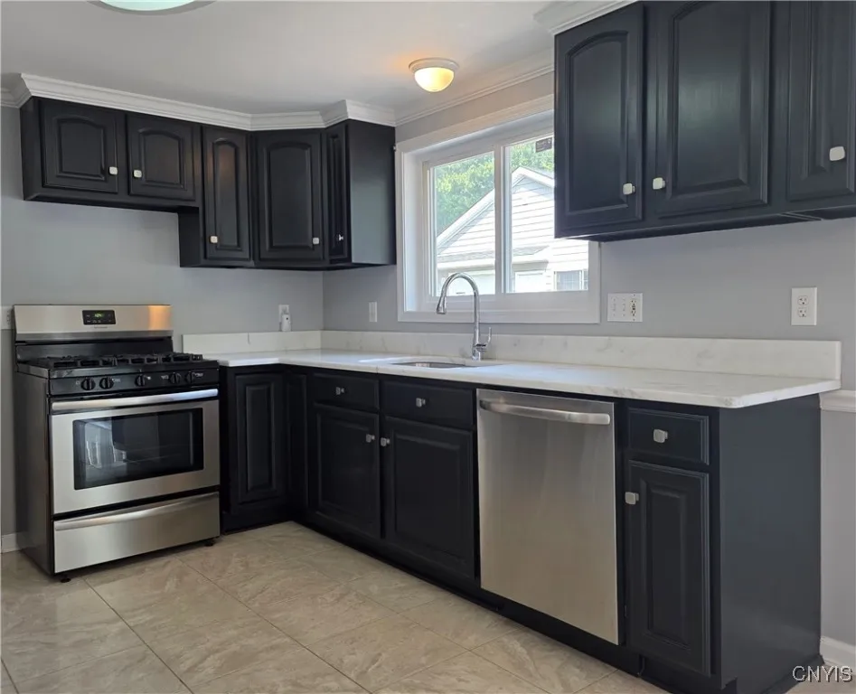 5937 Lakeshore Road, Cicero, New York 13039, Cicero, New York 13039, 3 Bedrooms Bedrooms, 7 Rooms Rooms,2 BathroomsBathrooms,Residential,Closed,5937 Lakeshore Road, Cicero, New York 13039,S1618549
