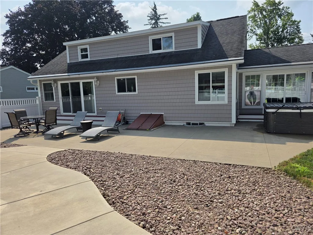 5937 Lakeshore Road, Cicero, New York 13039, Cicero, New York 13039, 3 Bedrooms Bedrooms, 7 Rooms Rooms,2 BathroomsBathrooms,Residential,Closed,5937 Lakeshore Road, Cicero, New York 13039,S1618549