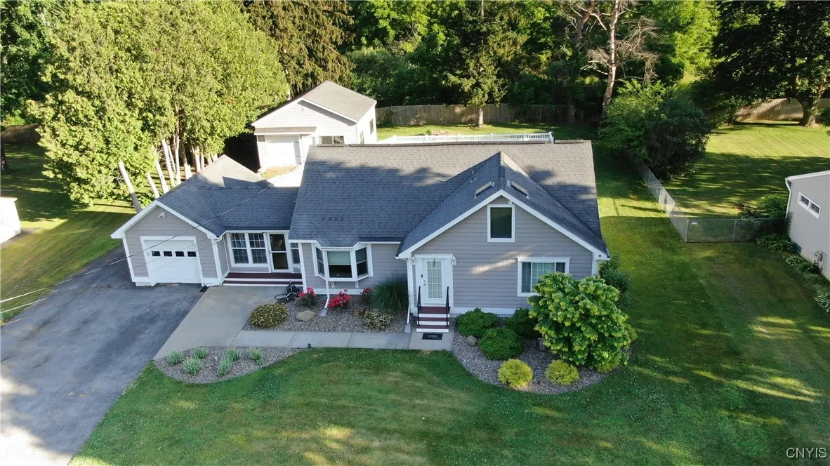 5937 Lakeshore Road, Cicero, New York 13039, Cicero, New York 13039, 3 Bedrooms Bedrooms, 7 Rooms Rooms,2 BathroomsBathrooms,Residential,Closed,5937 Lakeshore Road, Cicero, New York 13039,S1618549